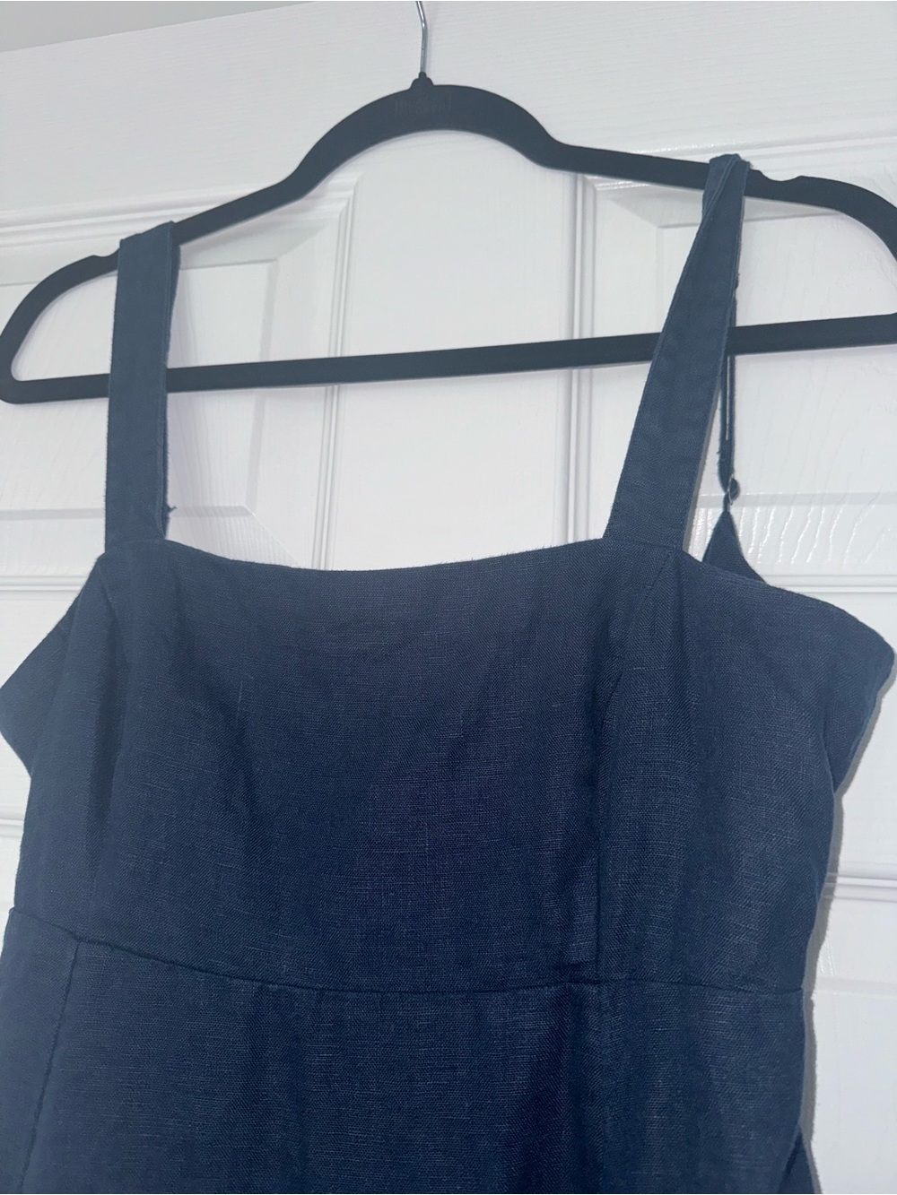 Abercrombie and Fitch Premium Linen Bow Back Maxi Dress - Picture 6 of 11